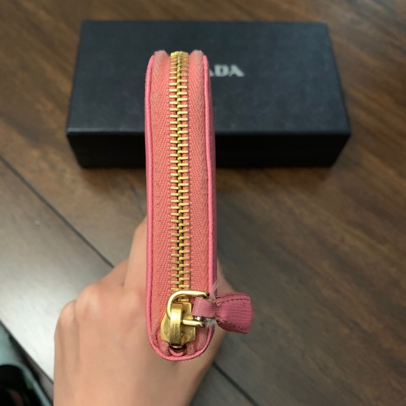Prada wallet - Picture 4 of 9